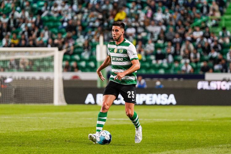 世体:巴萨考察多名左脚中卫,伊纳西奥、穆里略、格伊等在列